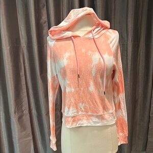 Junior’s Honey & Sparkle Coral Tie-Dye Hoodie from Dillards NEW